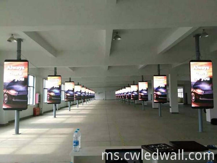 Outdoor Led Wall Billboards P4 Pole Display Workshop